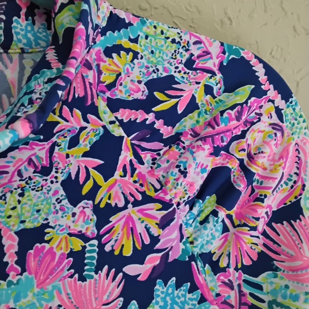 Lilly Pulitzer Luxletic Justine Pullover - Large - Picture 5 of 6